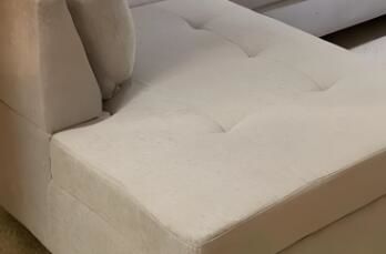 清潔布藝沙發(fā)這種家具的時(shí)候，要注意什么呢？